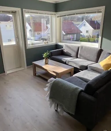 Apartment In Quiet Area *